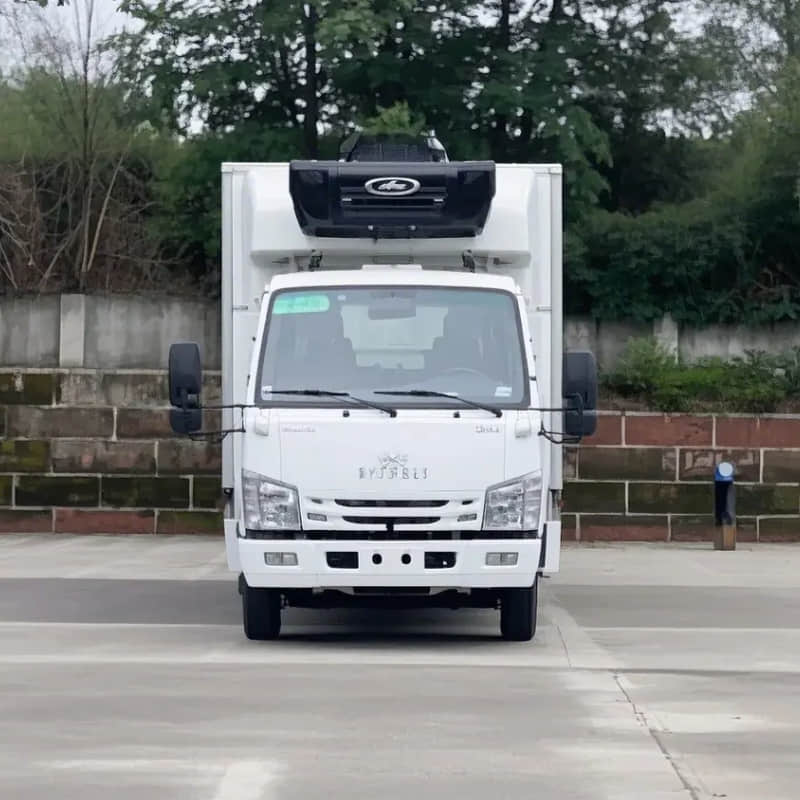 ISUZU 100P 15 м³ Рефрижератор | Установка CARRIER C700 | Диапазон температур: от -18°C до +20°C